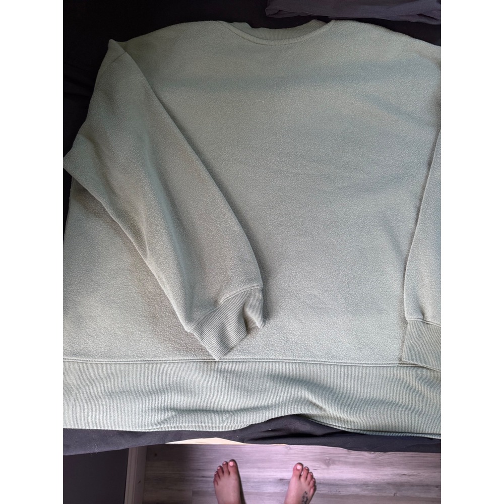 Yellowstone Dutton Ranch Graphic Sweatshirt Sage Green Skull Floral Large - Picture 9 of 11